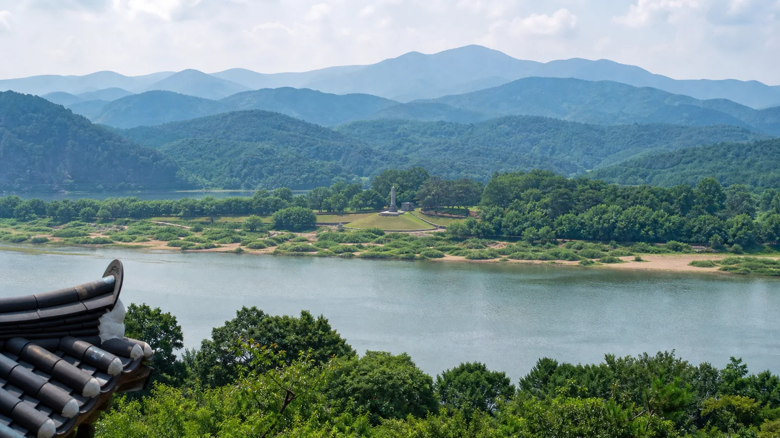 도산서원 앞 넓은 강과 건너편 시사단, 겹겹이 이어진 안동 산세
