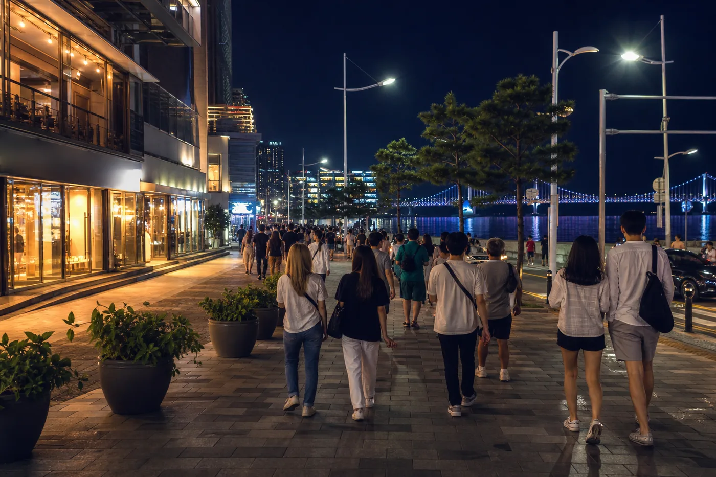 광안리 드론쇼 이후 해변가를 따라 이동하는 밤 동선
