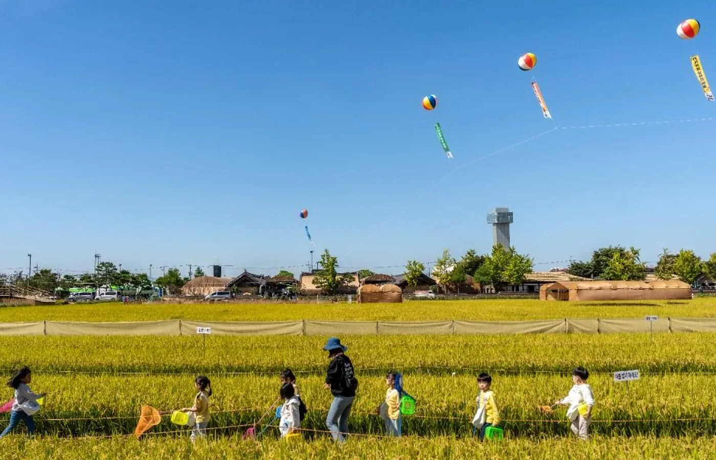 김제지평선축제의 벽골제 쌍룡 공연